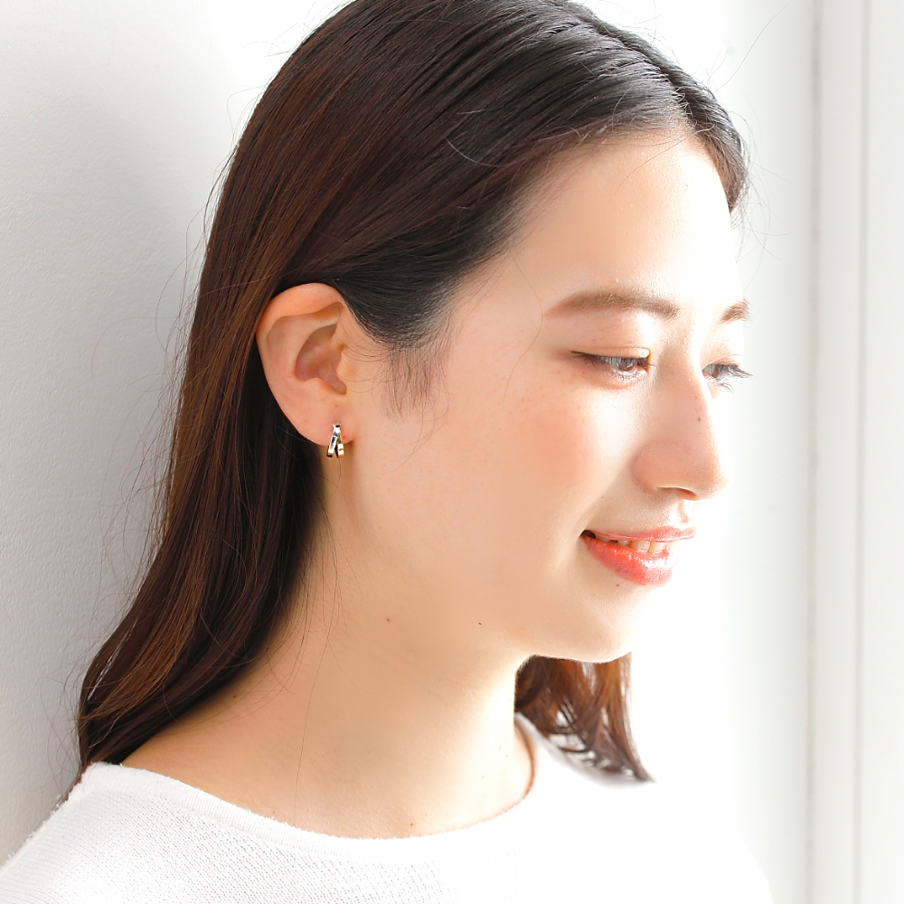 MITURE ミチュール モデル着用写真|山梨県甲府市で製作された、スタイリングに迷わない万能ピアス