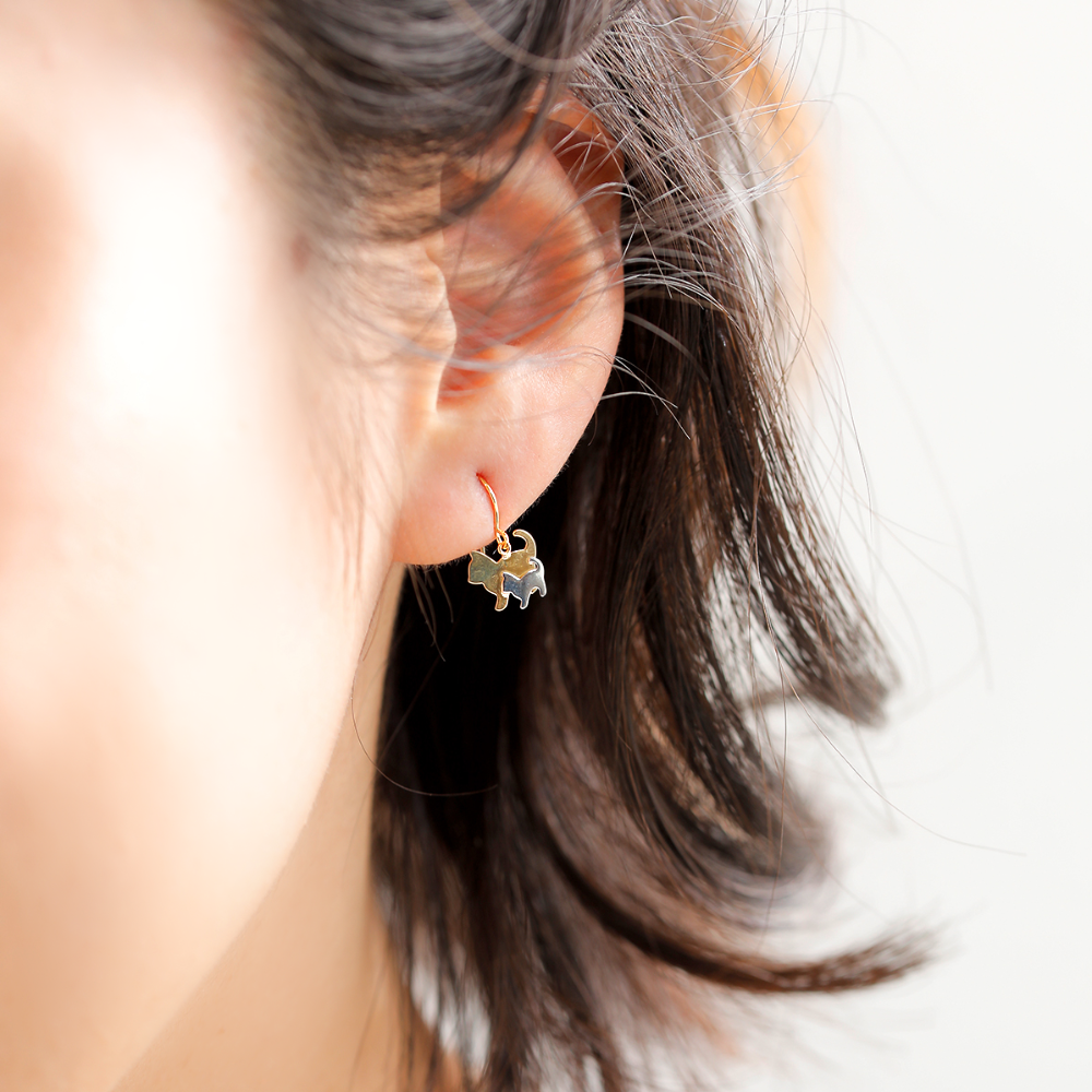 K18/PT cat/キャット ピアス|山梨県甲府市のジュエリーブランド K18/PT cat/キャット ピアス|山梨県甲府市のジュエリーブランド
