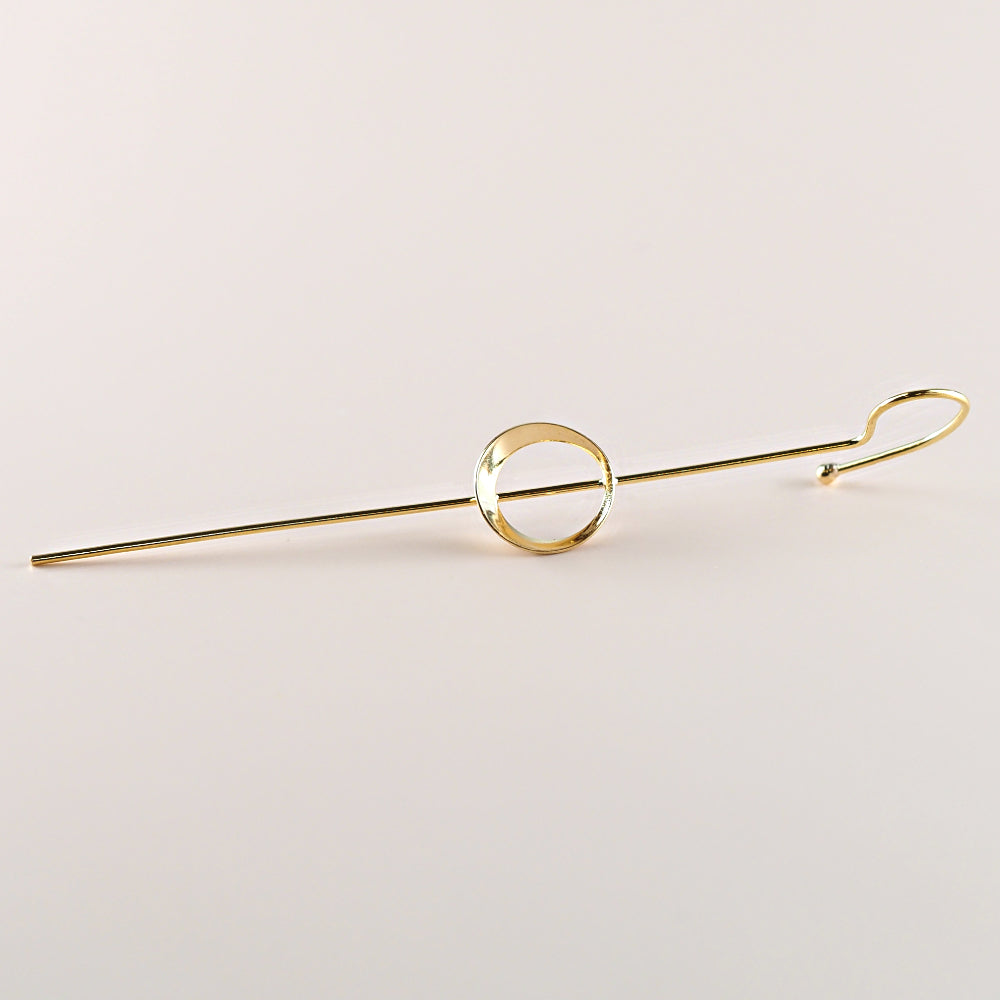 K18 フルムーン イヤーラップピアス 満ち欠けを思わせるラウンドモチーフが印象的|山梨県甲府市で製作された地金ジュエリー