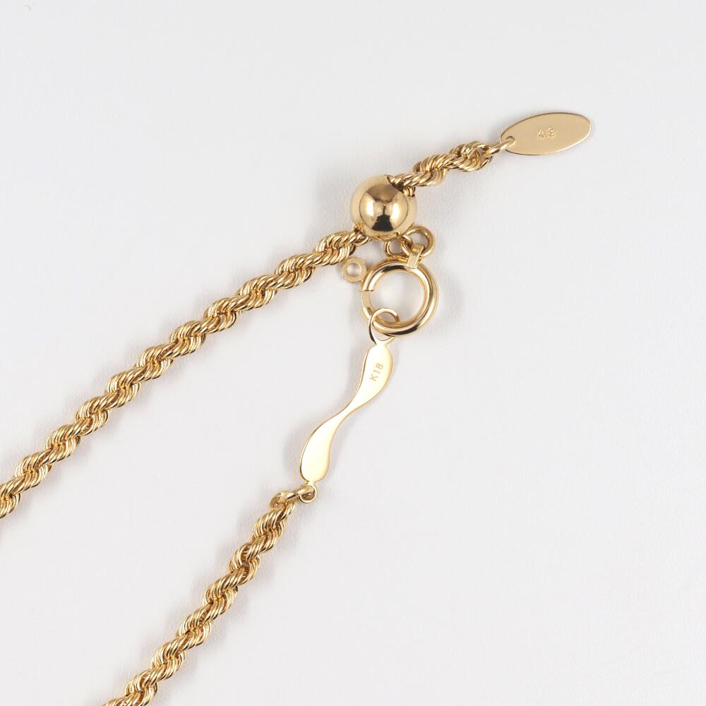 50cmスライド付きで、長さ調整が可能なMITUREのK18ロープチェーン。スタイルに合わせて自在に楽しめます。