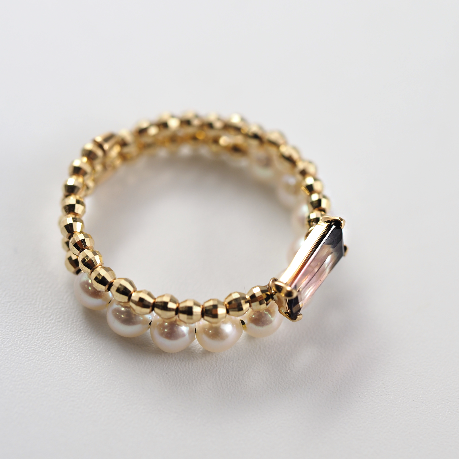 K18 トルマリン×淡水パール リングMITURE（ミチュール） 山梨県甲府市で製作 ブラックからピンクへと移ろうトルマリンのグラデーションが美しい、繊細な輝きのリング。