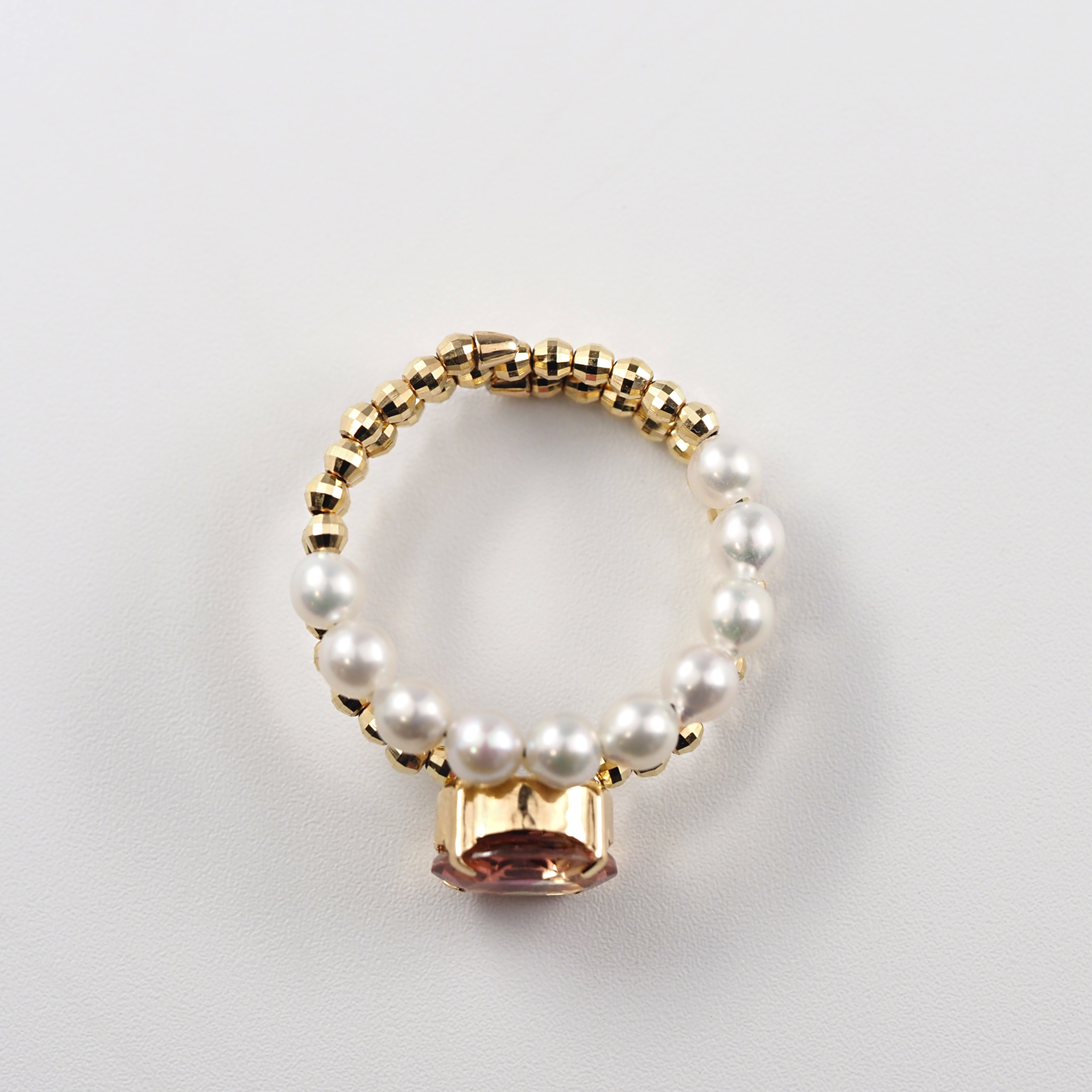 淡水パールの優しい艶とトルマリンの透明感あるMITUREの2連リング。山梨県甲府市の職人による繊細な手仕事。