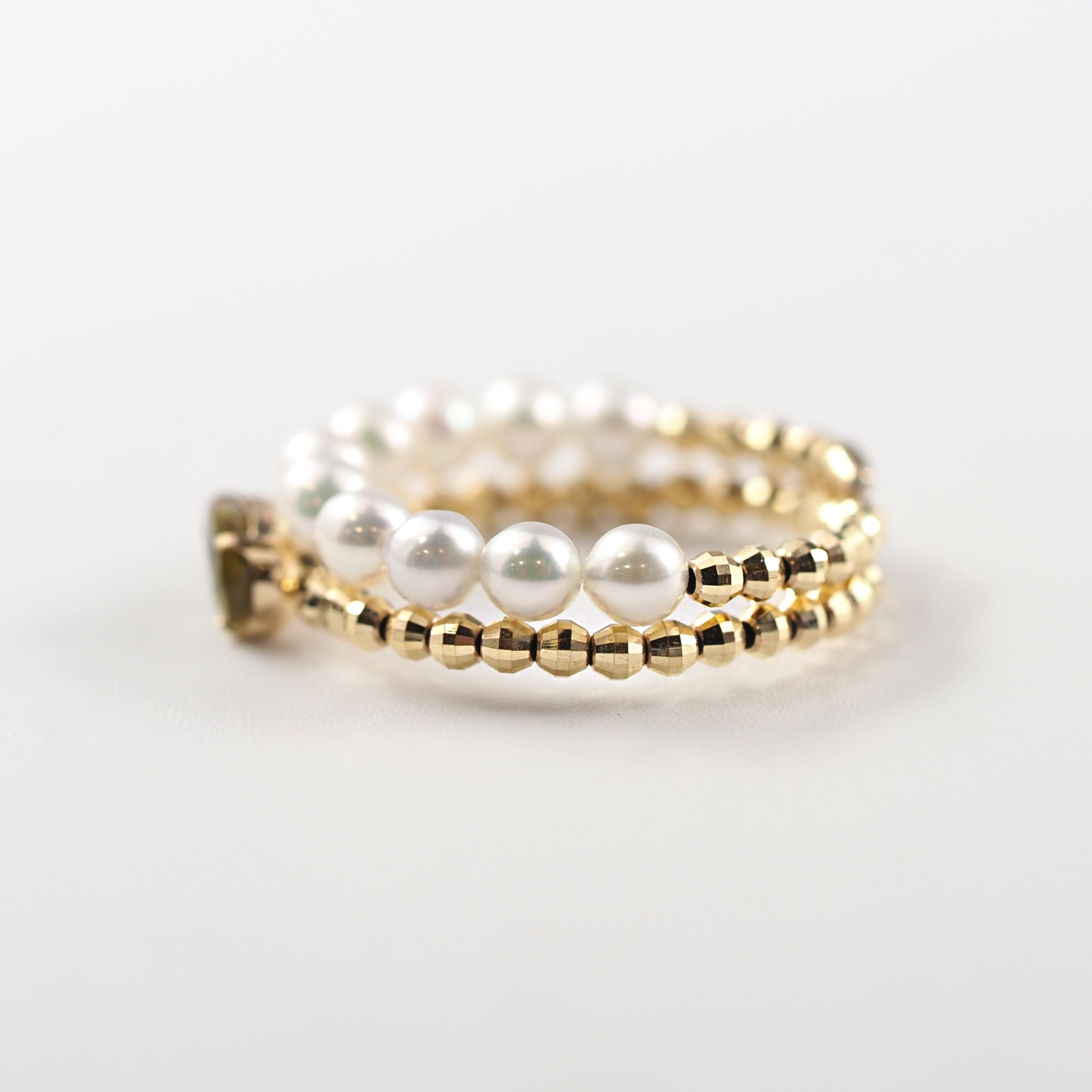 指先にそっと馴染み、爽やかな彩りを添えるMITUREのナチュラルジュエリー。山梨県甲府市で製作されたナチュラルジュエリーブランド。