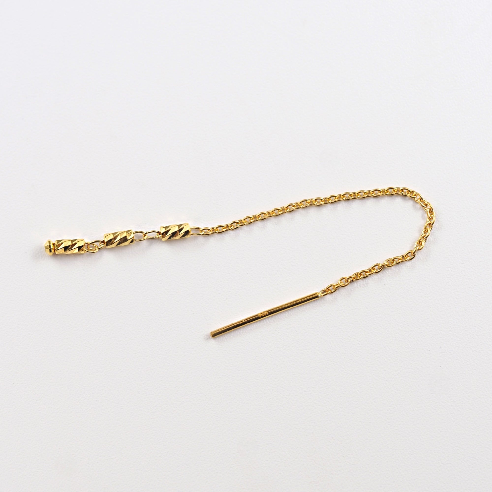 ほぼ100％の純金含有率を誇り、変色しにくく永く美しい輝きを保つMITUREのジュエリー。