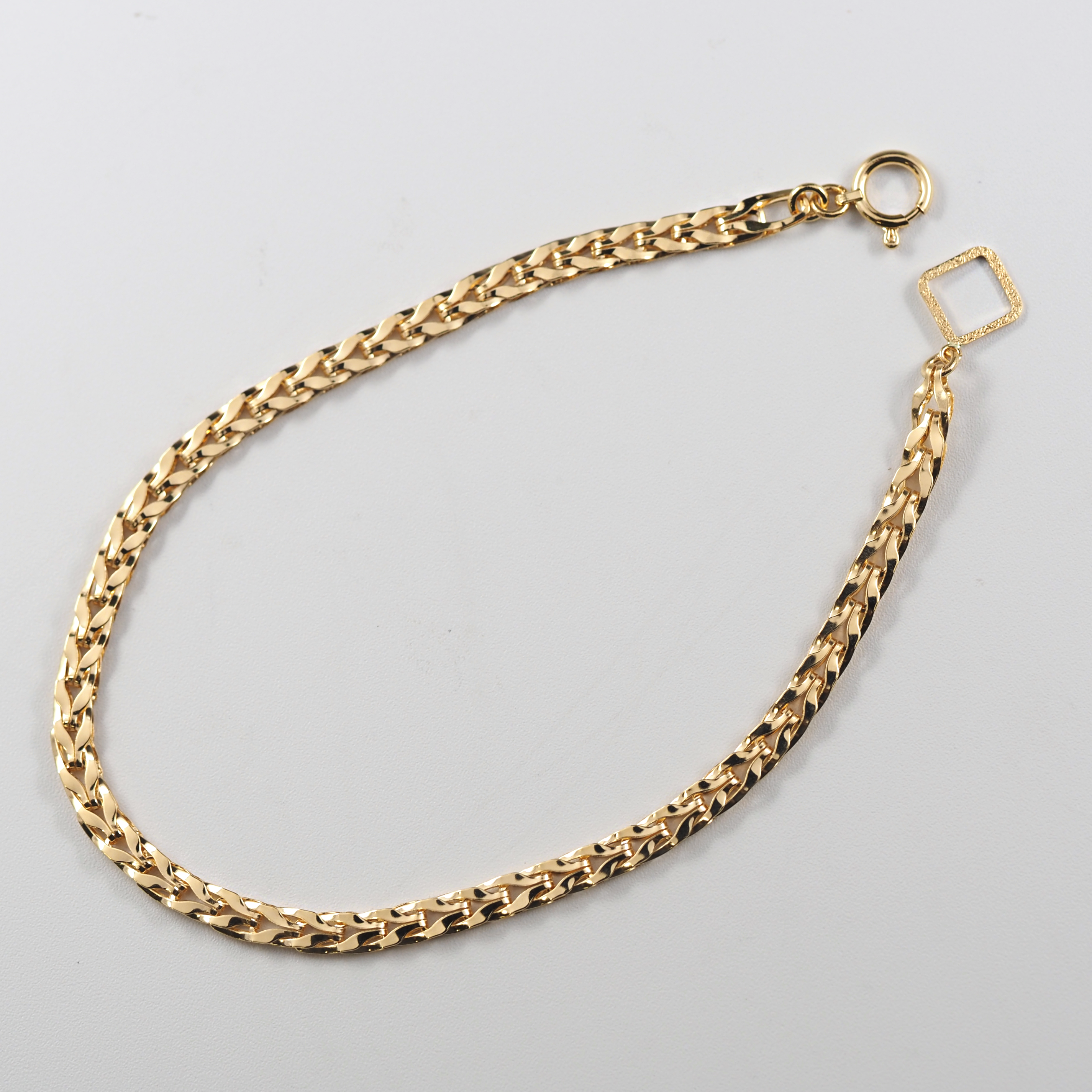 MITURE ミチュール K18 golden ゴールデンブレスレット 正面写真｜山梨県甲府市のジュエリーブランドが贈る、幅広チェーンのK18ブレスレット