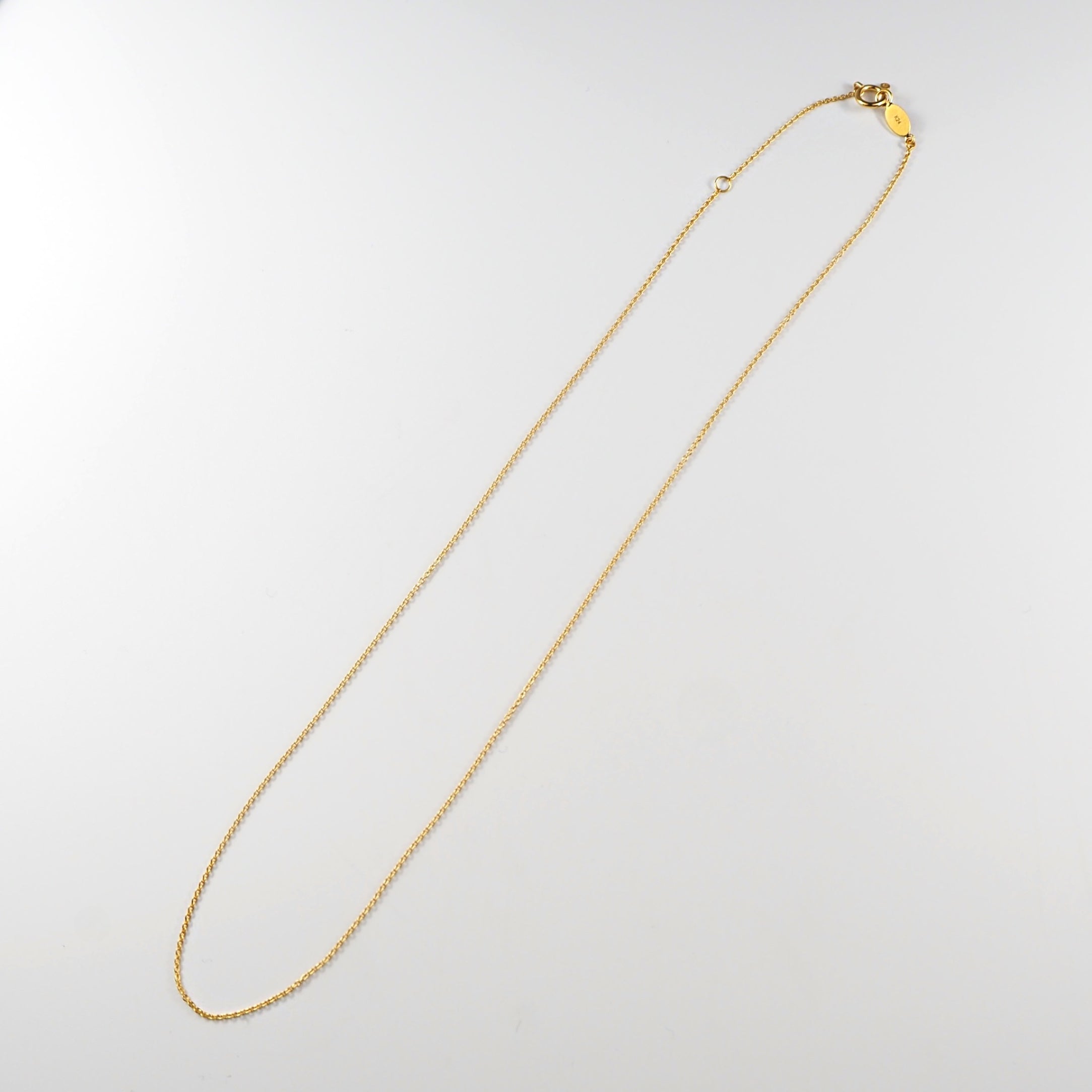 留めやすいオリジナルプレートを採用し、使いやすさにも配慮した山梨県甲府市で製作したMITUREのK24ネックレス。